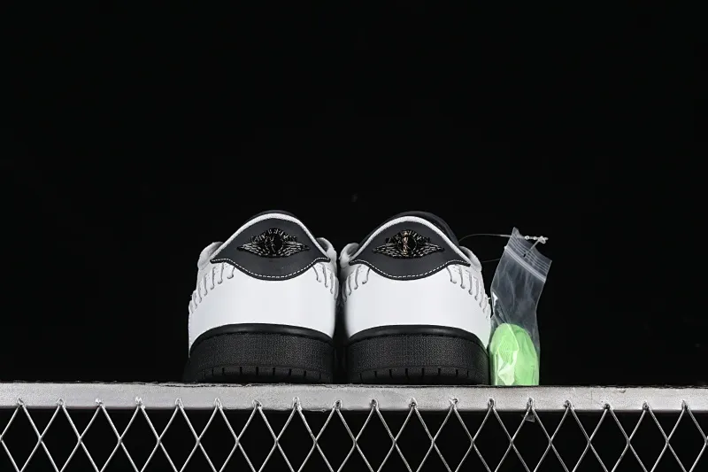 All categories Air Jordan Jordan series basketball shoes Air Jordan 1 Low Air Jordan 1 Low "Method of Make" AJ1 Joe 1 metallic gray low-top cultural and leisure sports sneakers HM3689-001